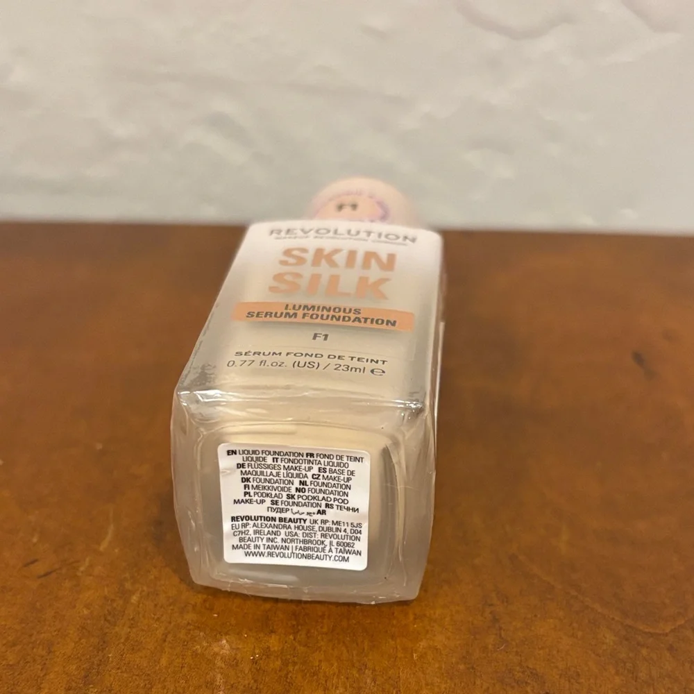 Revolution skin silk
